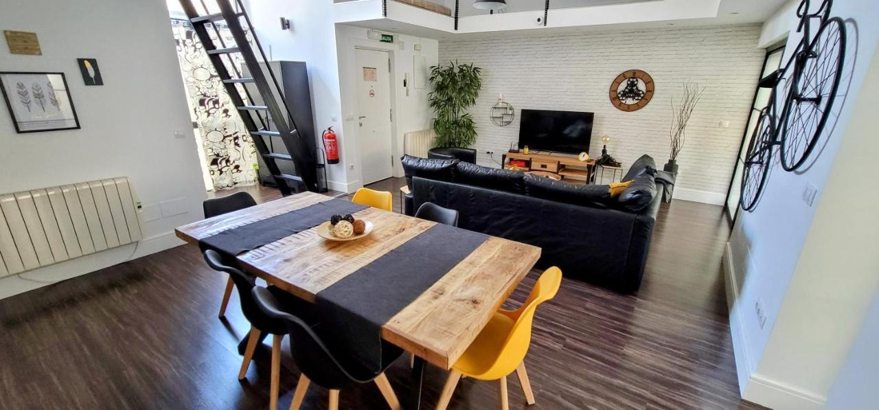 Mia Ii Loft Centro Historico - Parking & Wifi Free * Burgo
